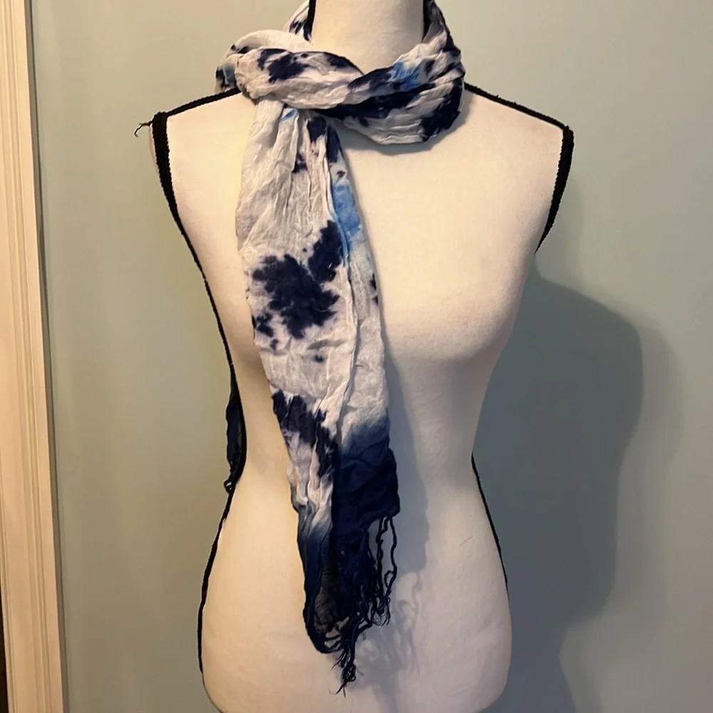 Casual Movements Scarf